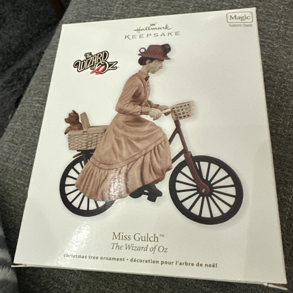Hallmark Keepsake Ornament Miss Gulch & Toto The Wizard of Oz